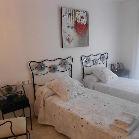 Hostal Ca La Irene Sant Vicens De Castellet Habitación foto