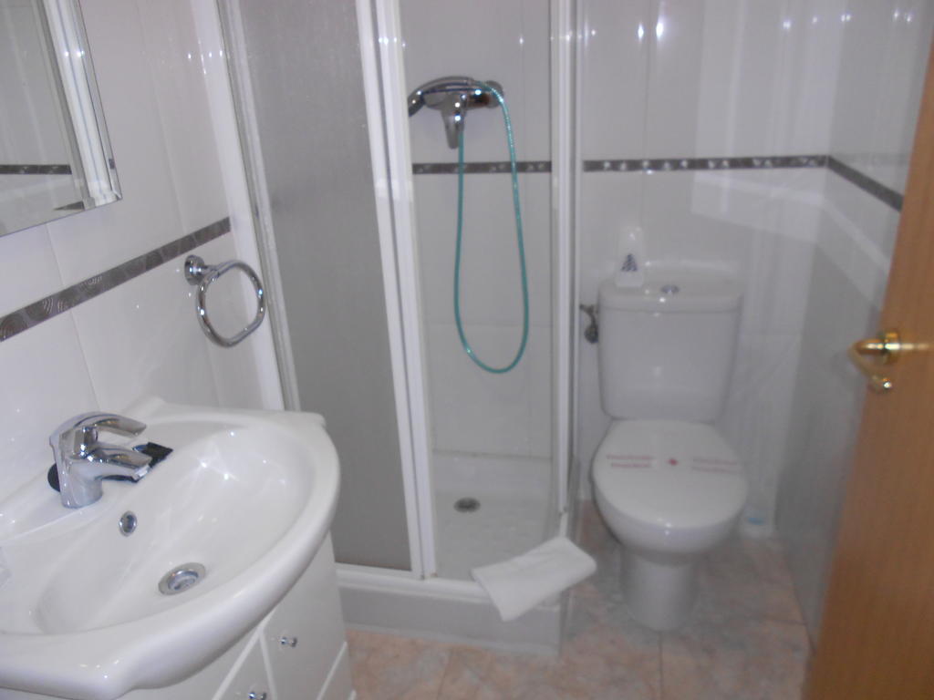 Hostal Ca La Irene Sant Vicens De Castellet Habitación foto