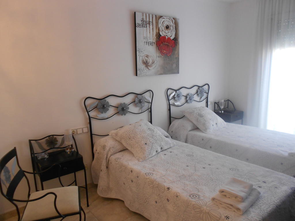 Hostal Ca La Irene Sant Vicens De Castellet Habitación foto
